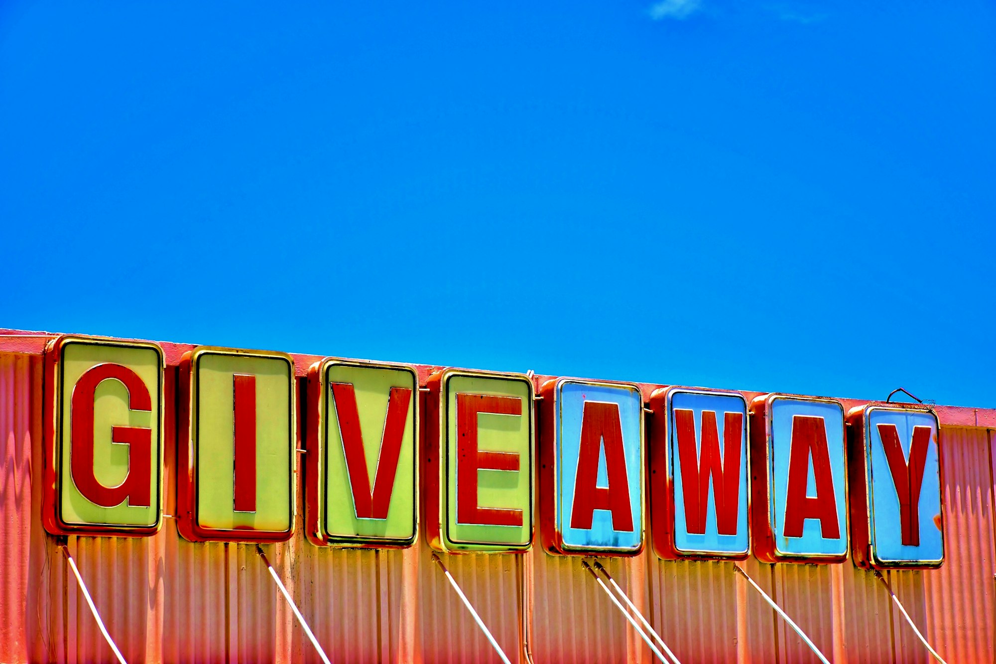 GIVEAWAY
